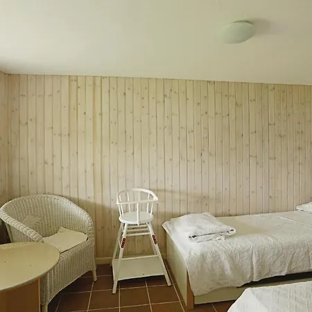 Three-bedroom Holiday With Sea View In *