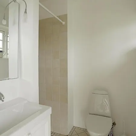 Three-bedroom Holiday With Sea View In Дом отдыха